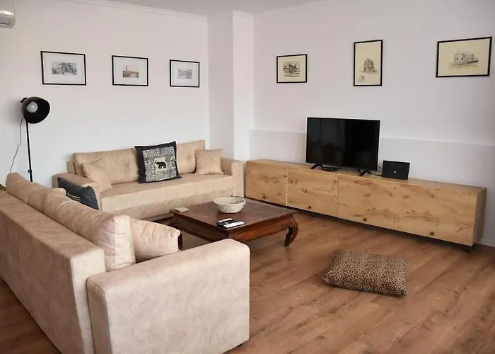 Appartamento E Apartment, In Center, Cozy Tirana